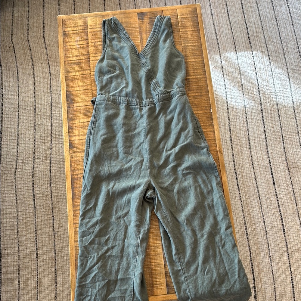 Kuhl Linen sage Green Sleeveless wide leg Jumpsuit